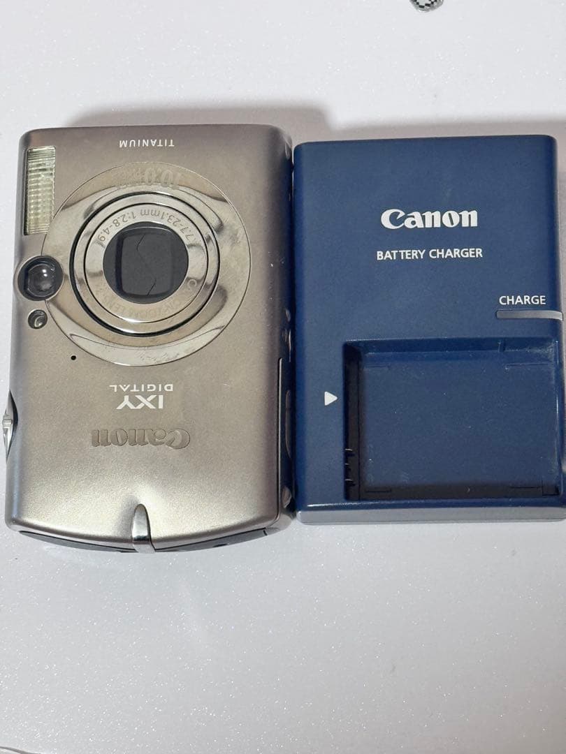 美品 Canon IXY DIGITAL1000 デジカメキャノン 動作確認済み