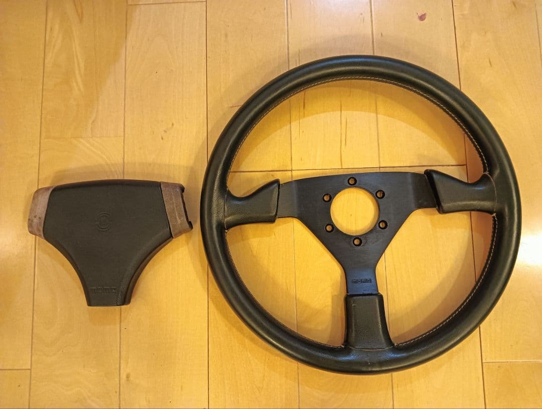 【当時物】MOMO ステアリングホイール COBRA2
