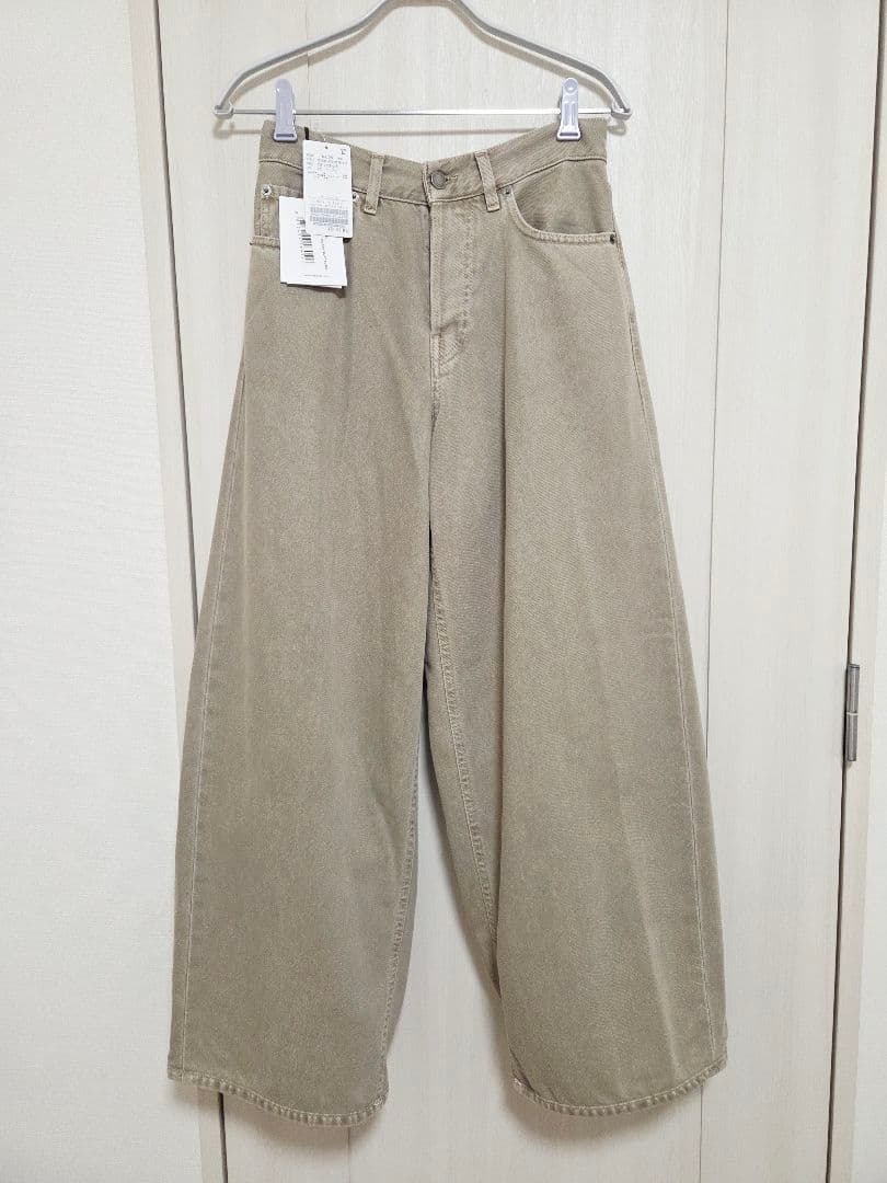 ⭕新品、未使用、値札つき⭕アパルトモン☆ハイクレ☆ベージュデニム