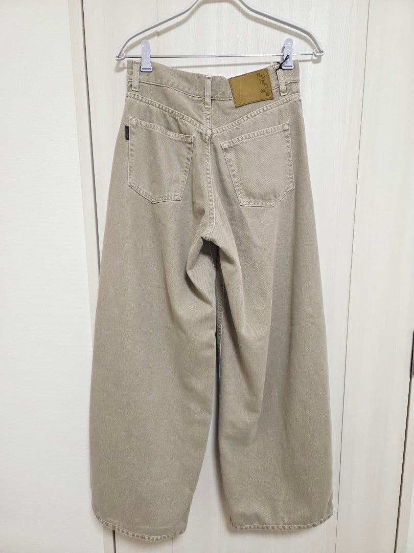 ⭕新品、未使用、値札つき⭕アパルトモン☆ハイクレ☆ベージュデニム