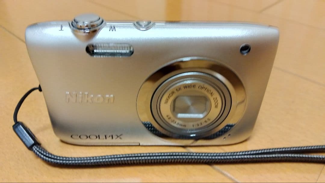 Nikon COOLPIX A100 シルバー