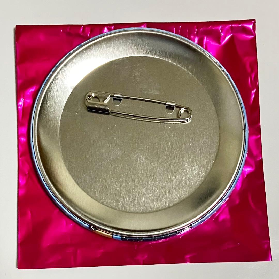 な*お様 初音ミク×ラスカル　2020 冬　KAITO 缶バッジ　赤倉