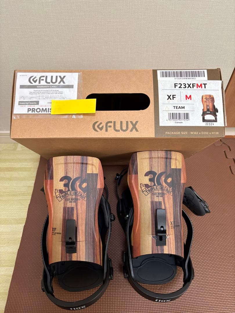 FLUX XF TRIPLE DECADE 限定 / Mサイズ