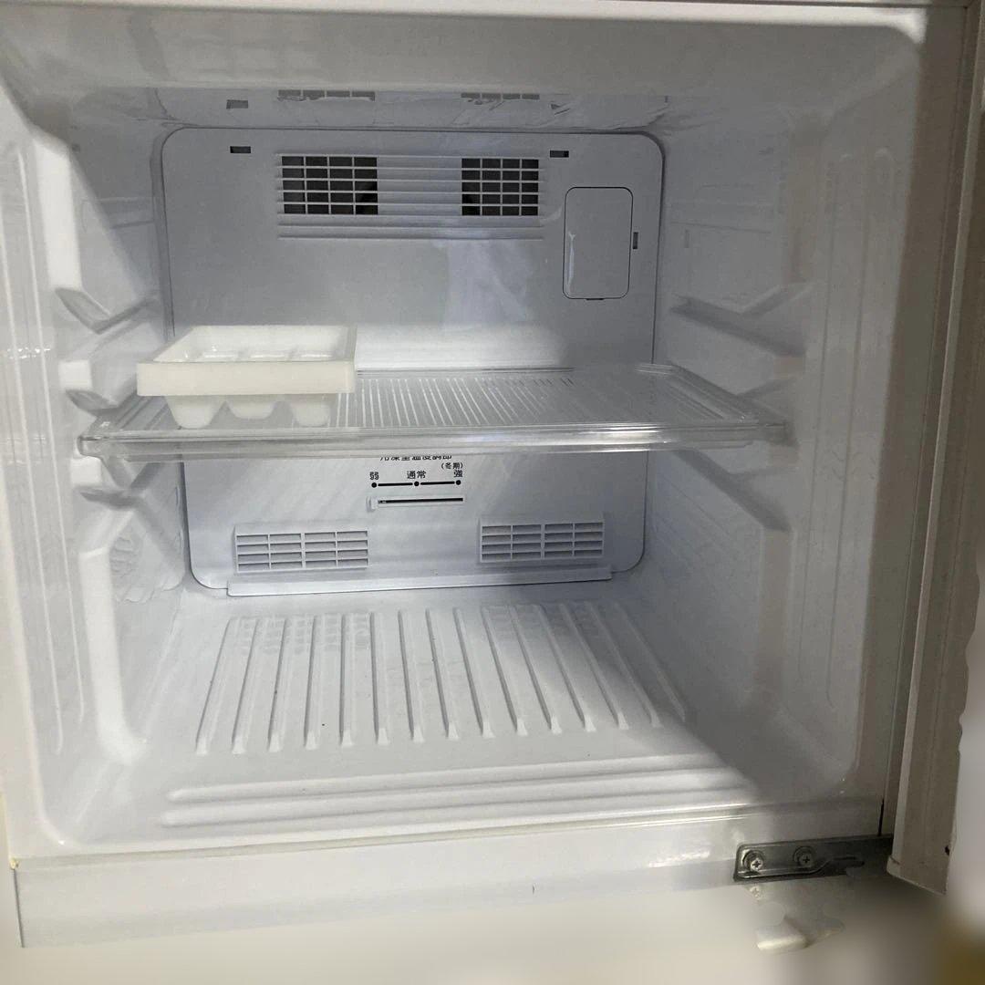 美品★2ドア 冷凍冷蔵庫　ホワイト UR-F140J W