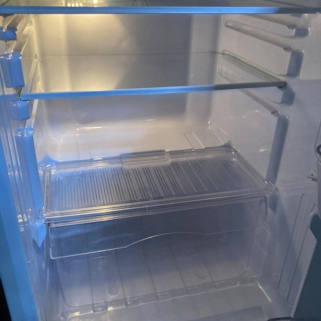 美品★2ドア 冷凍冷蔵庫　ホワイト UR-F140J W