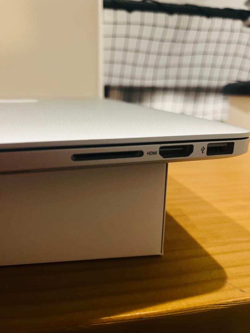 MacBook Pro 2015 8GB Retina｜箱・純正充電器｜動作良好