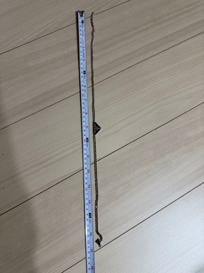 PRADA シルバー トライアングル ネックレス