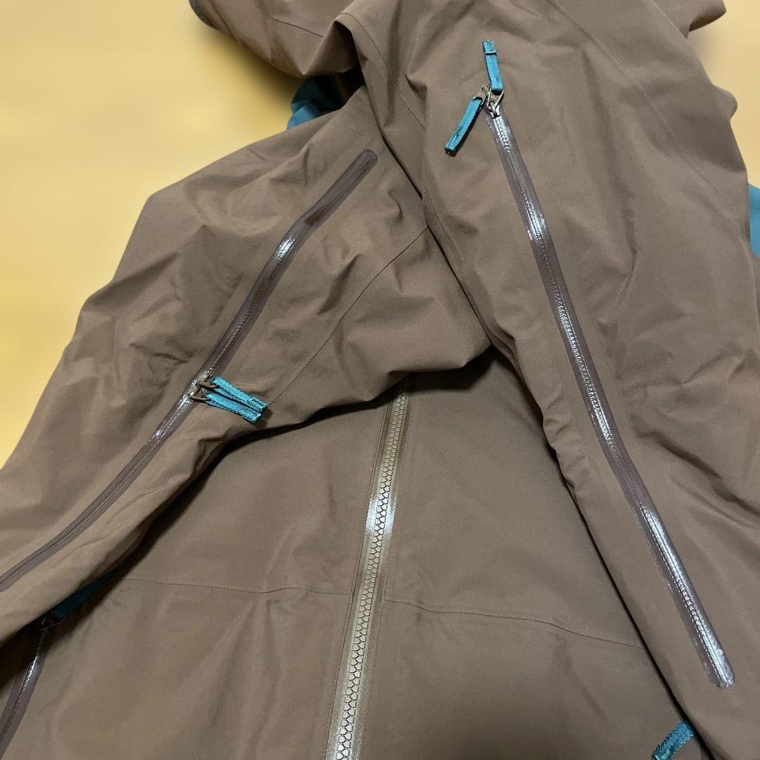 アークテリクス ジャケット　GORE-TEX 中綿入り RECCO搭載 メンズ