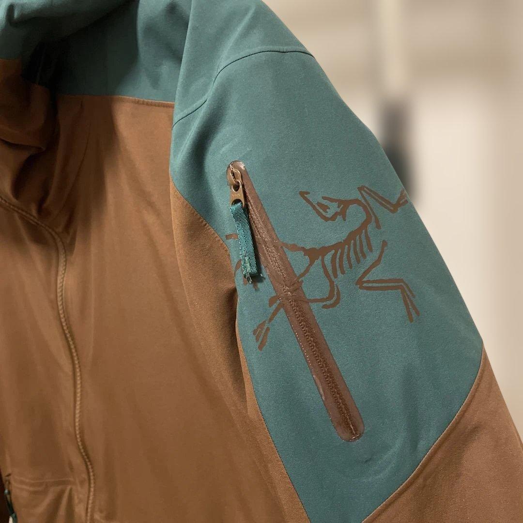 アークテリクス ジャケット　GORE-TEX 中綿入り RECCO搭載 メンズ