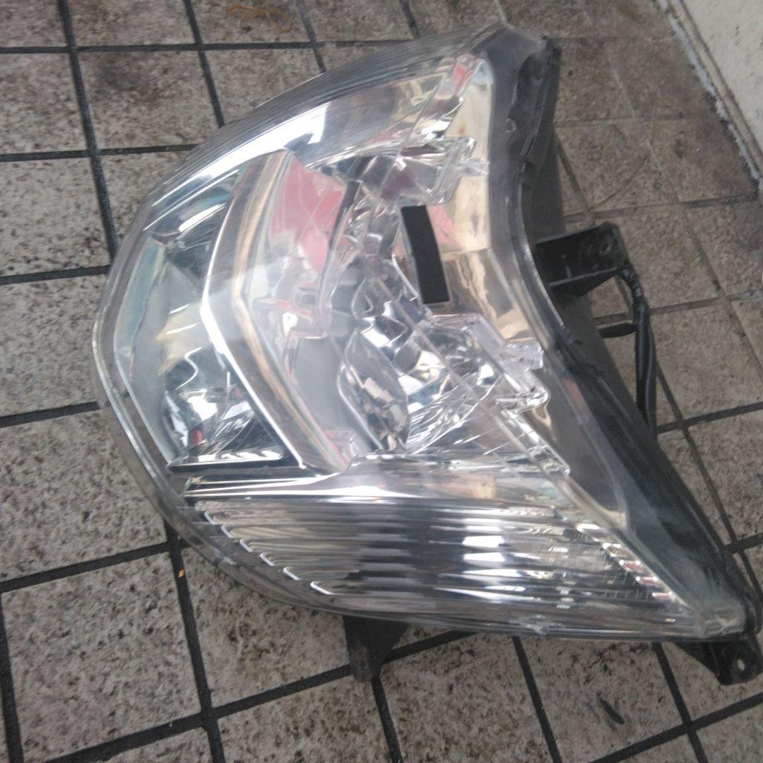 マグザム純正ヘッドライト中古　SG17　SG21共通　マグザム250まあまあ綺麗
