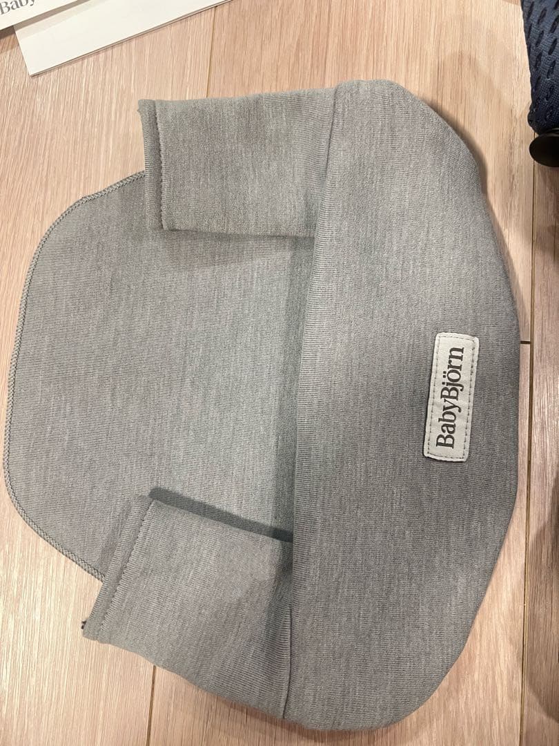 BABYBJORN ベビーキャリア　ネイビー　ハーモニー　最上級モデル　スタイ付