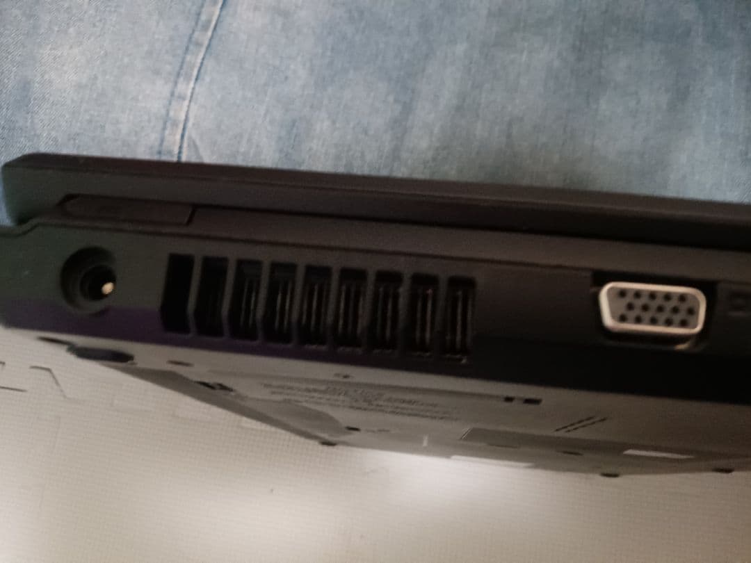 富士通ノートパソコンA579/A i5第8世代OS.Office