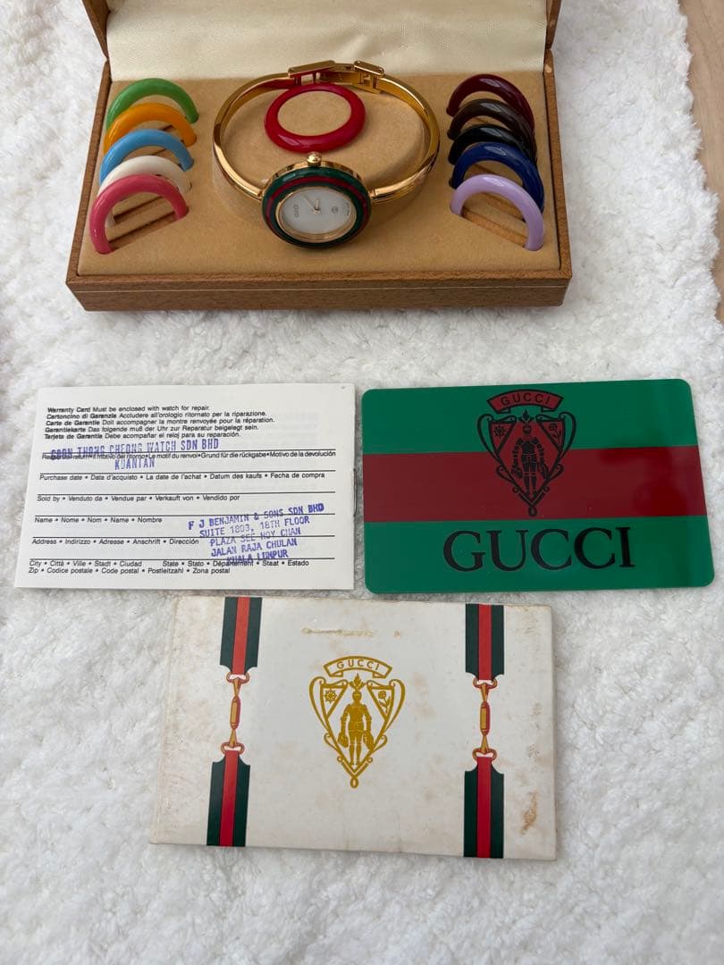 GUCCIチェンジベゼル ベゼルのみ12色　時計本体は故障　箱・保証書有り