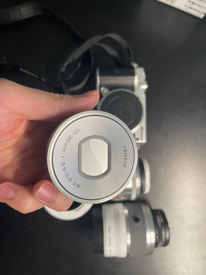 【美品】Nikon 1 J5 ダブルズーム＋単焦点セット（フィルター付き）