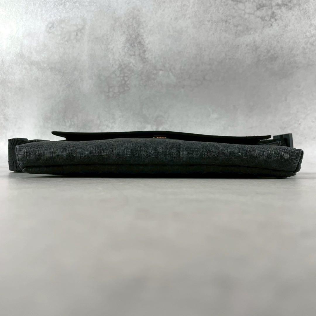 極美品 グッチ ボディバッグ GGスプリーム ロゴ 斜め掛け PVC ブラック