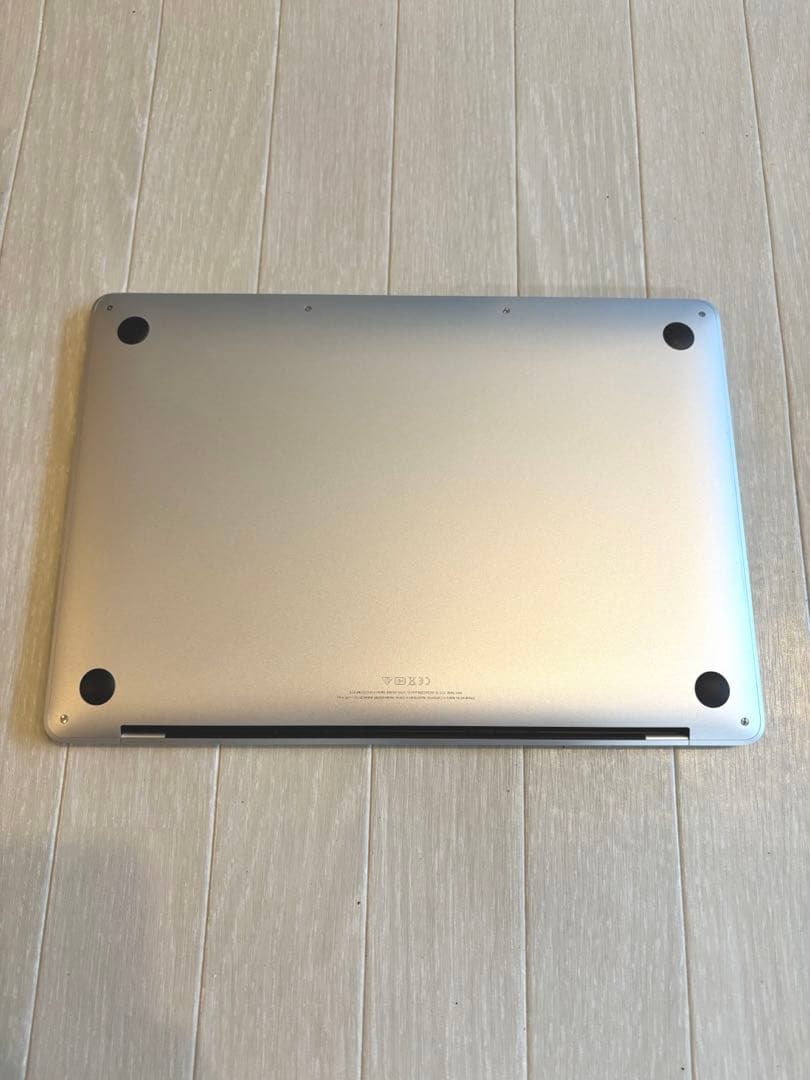 2020年製Apple MacBook Pro 13-inch シルバー 本体