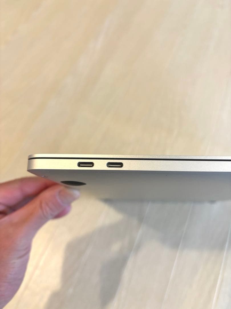 2020年製Apple MacBook Pro 13-inch シルバー 本体