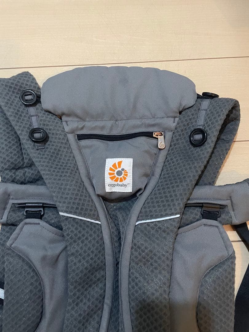 エルゴベビー　オムニブリーズ　グラファイトグレー