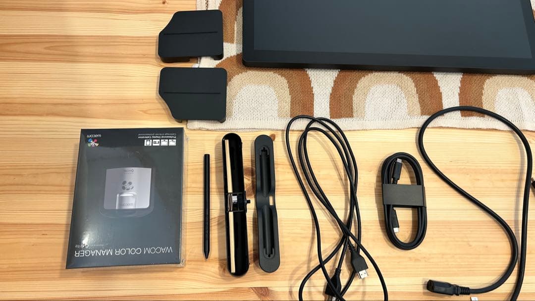 【美品】WacomCintiqPro22スタンド+colormanagerセット