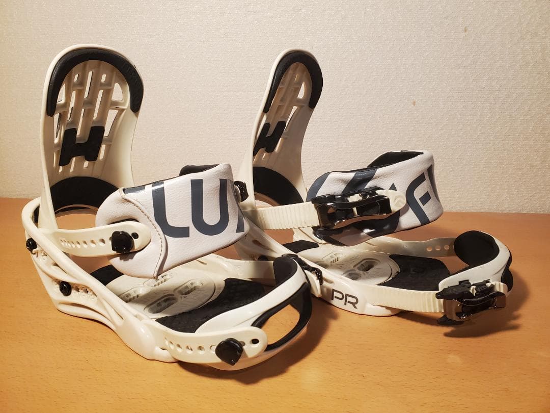 FLUX スノーボードバインディング PR ホワイト