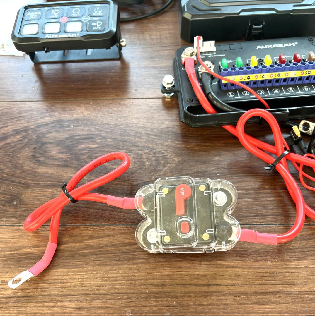 AUXBEAM AR-800 ギャングスイッチパネル RGB