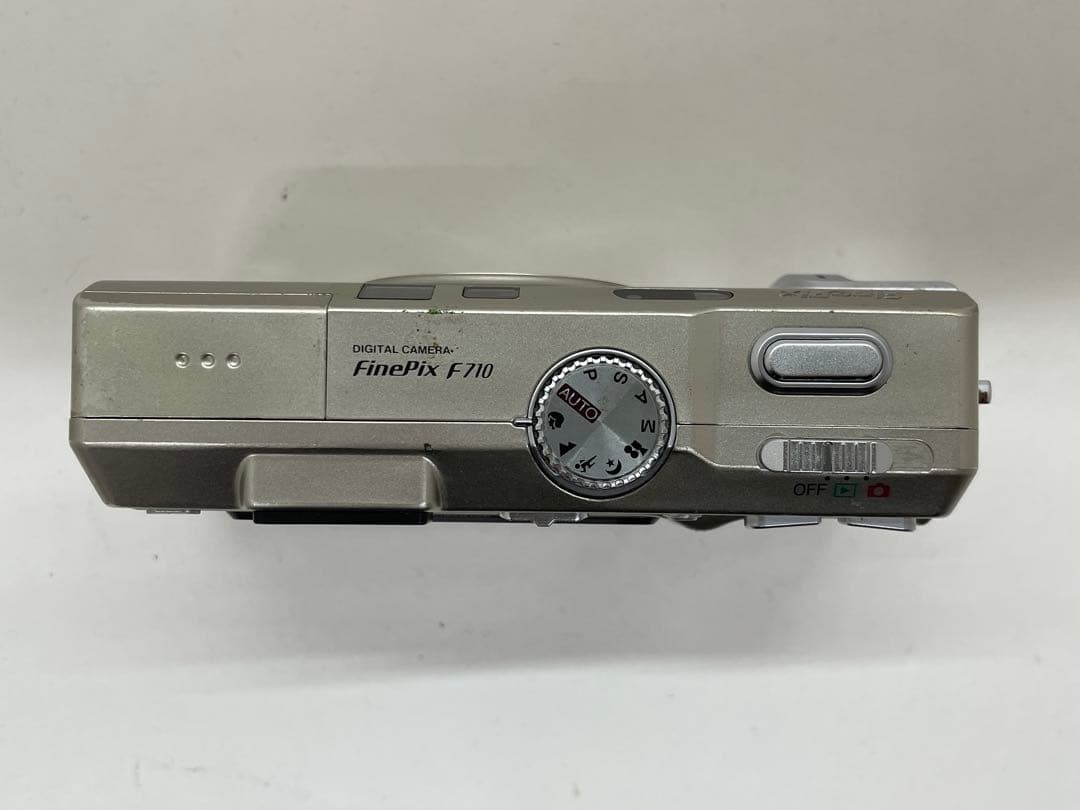 FUJIFILM FinePix F710 デジタルカメラ　ジャンク