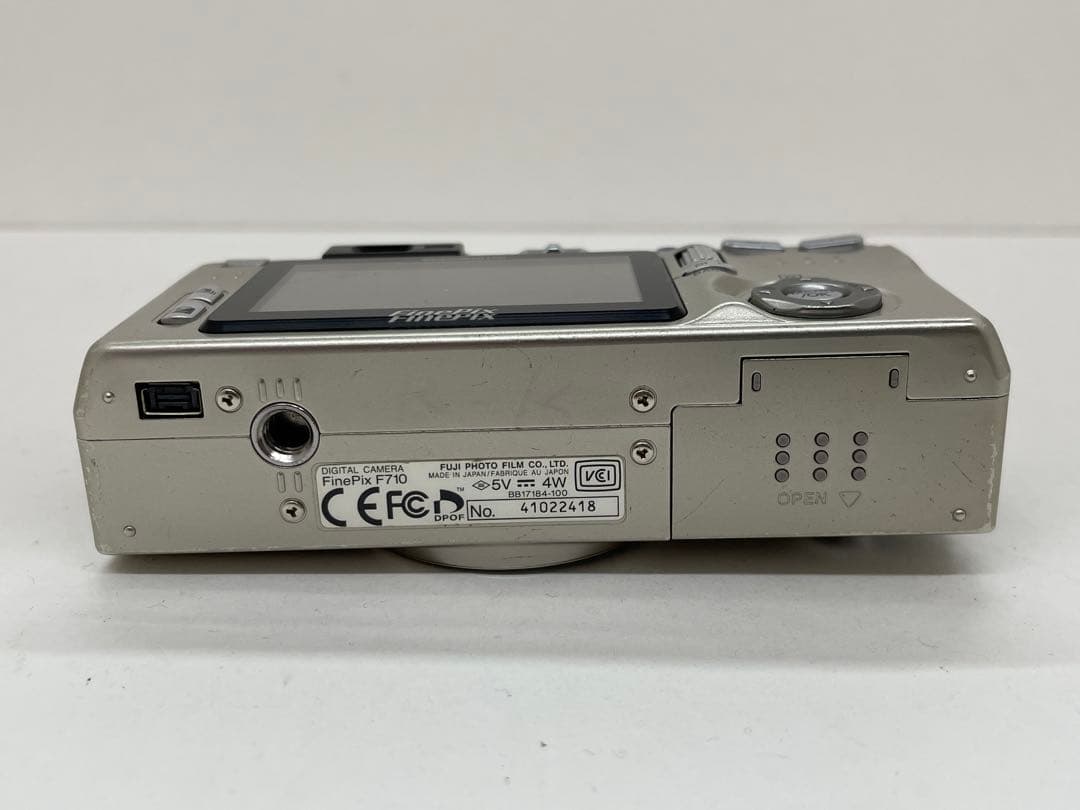 FUJIFILM FinePix F710 デジタルカメラ　ジャンク