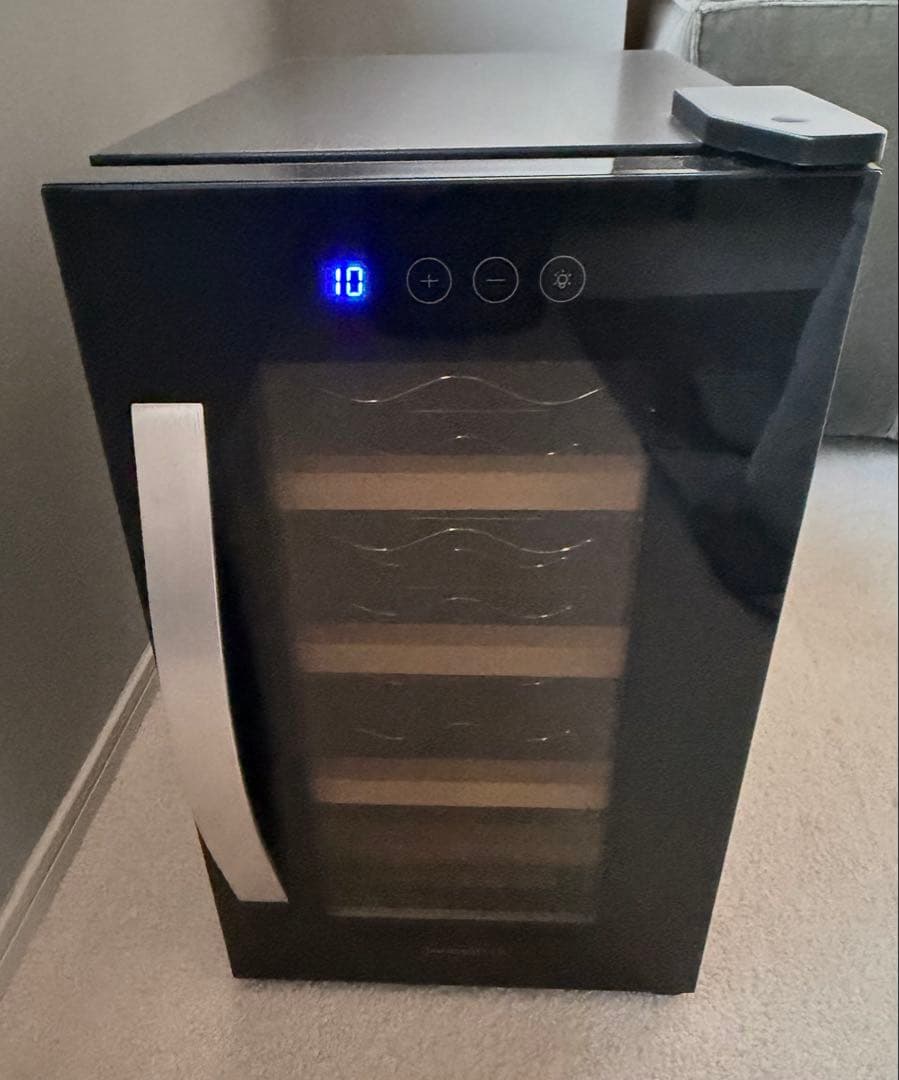 <2021年製> デバイスタイル　ワインセラー　CE-8W