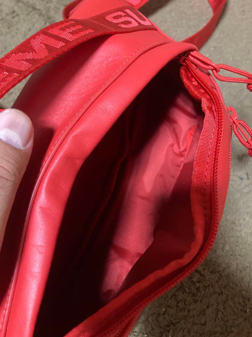 シュプリームボディバッグウエストポーチレザーレッドバッグ