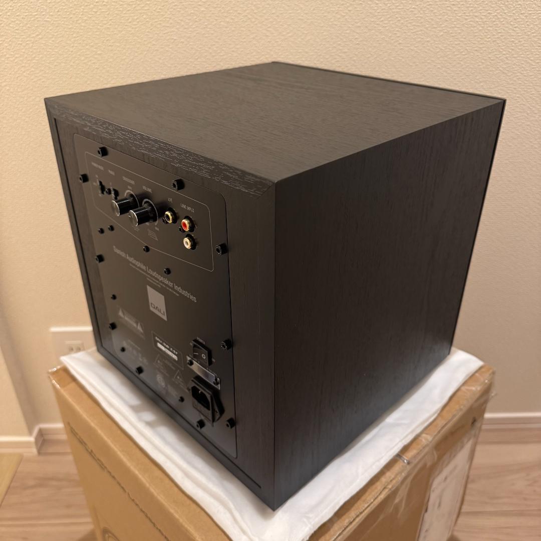 超美品 DALI SUBE9F サブウーファー 別売グリルカバー付属