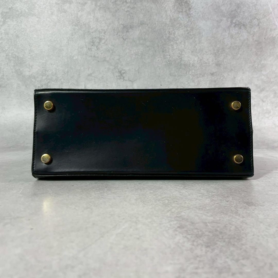 【美品✨】サルバトーレフェラガモ ヴァラリボン ハンドバッグ レザー 黒