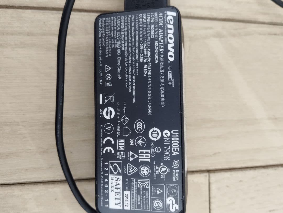 Lenovo　中古ノートPC 初期化済