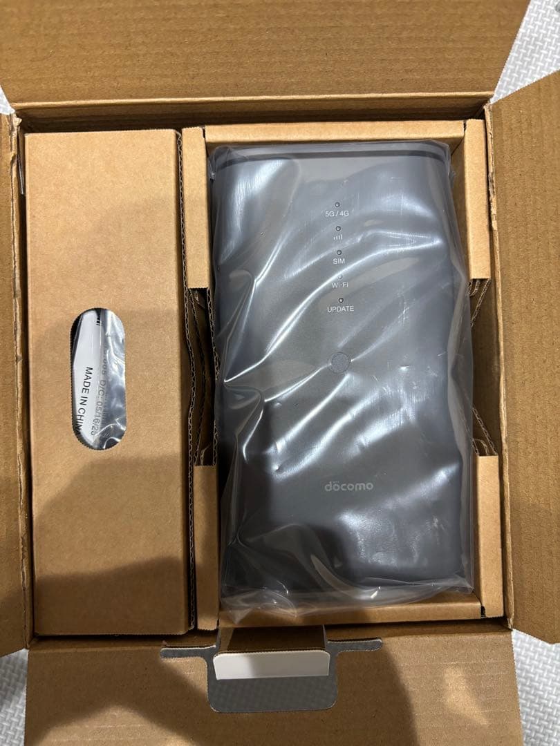 docomo HR02 5Gルーター 本体