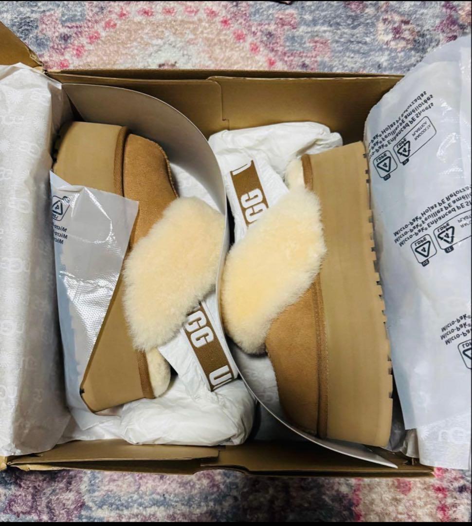 ⭐︎UGG W FUNKETTE チェスナット 新品未使用 23cm⭐︎