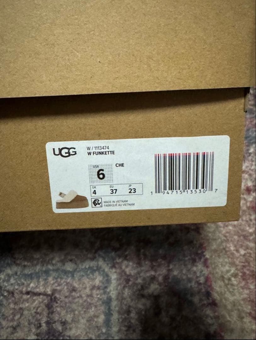 ⭐︎UGG W FUNKETTE チェスナット 新品未使用 23cm⭐︎