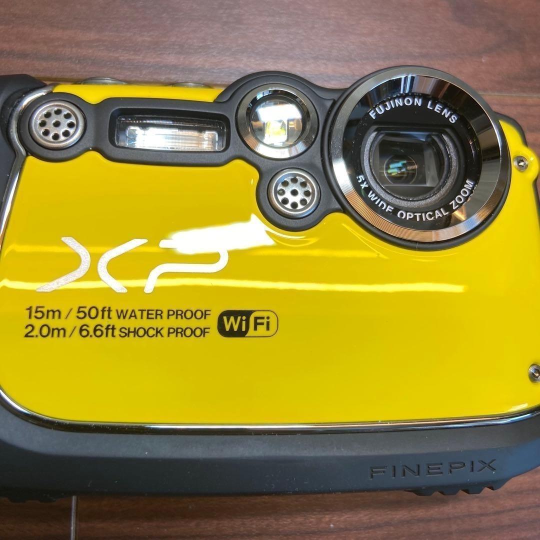 FUJI FILM FinePix XP200 デジカメ ほぼ新品 4279