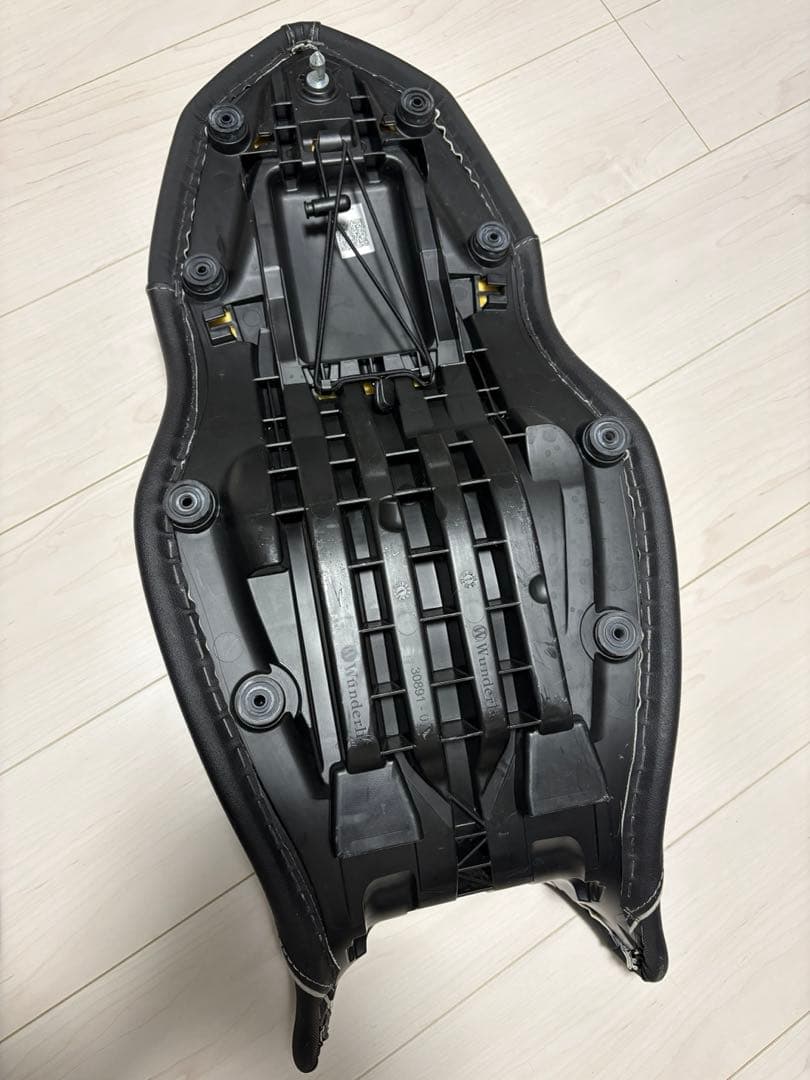 Wunderlich アクティブコンフォートシート　Queensedition