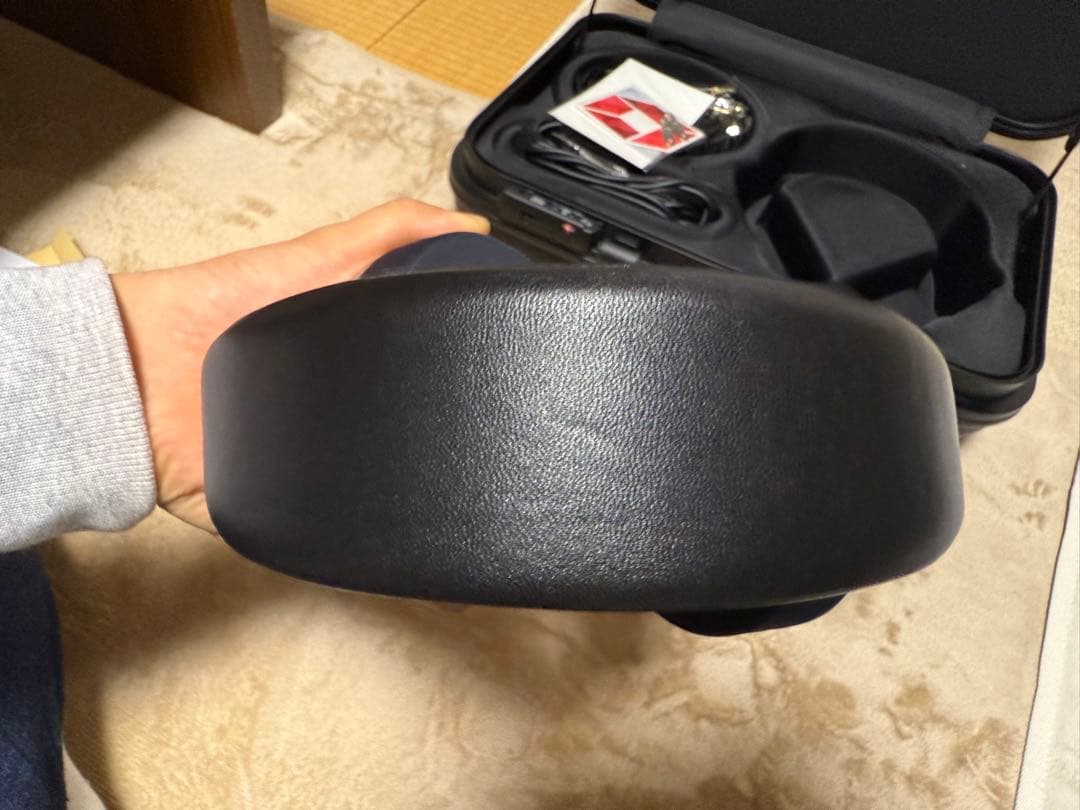 美品 final D8000 シルバー プロテクトケース付き【付属品完備】