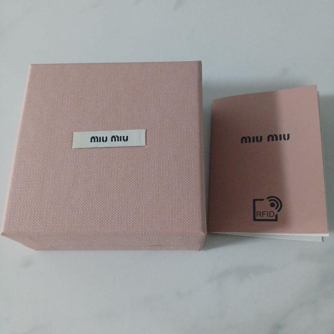 miu miu ヘアクリップ ホワイト