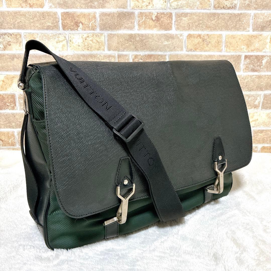 ルイヴィトン　デルスー　タイガ　ショルダーバッグ　メッセンジャーバッグ