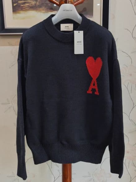 未使用 AMI PARIS ハート刺繍 セーター 男女兼用