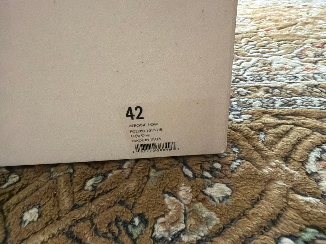 Fear of God グレー スニーカー未使用　サイズ42 定価85,800円