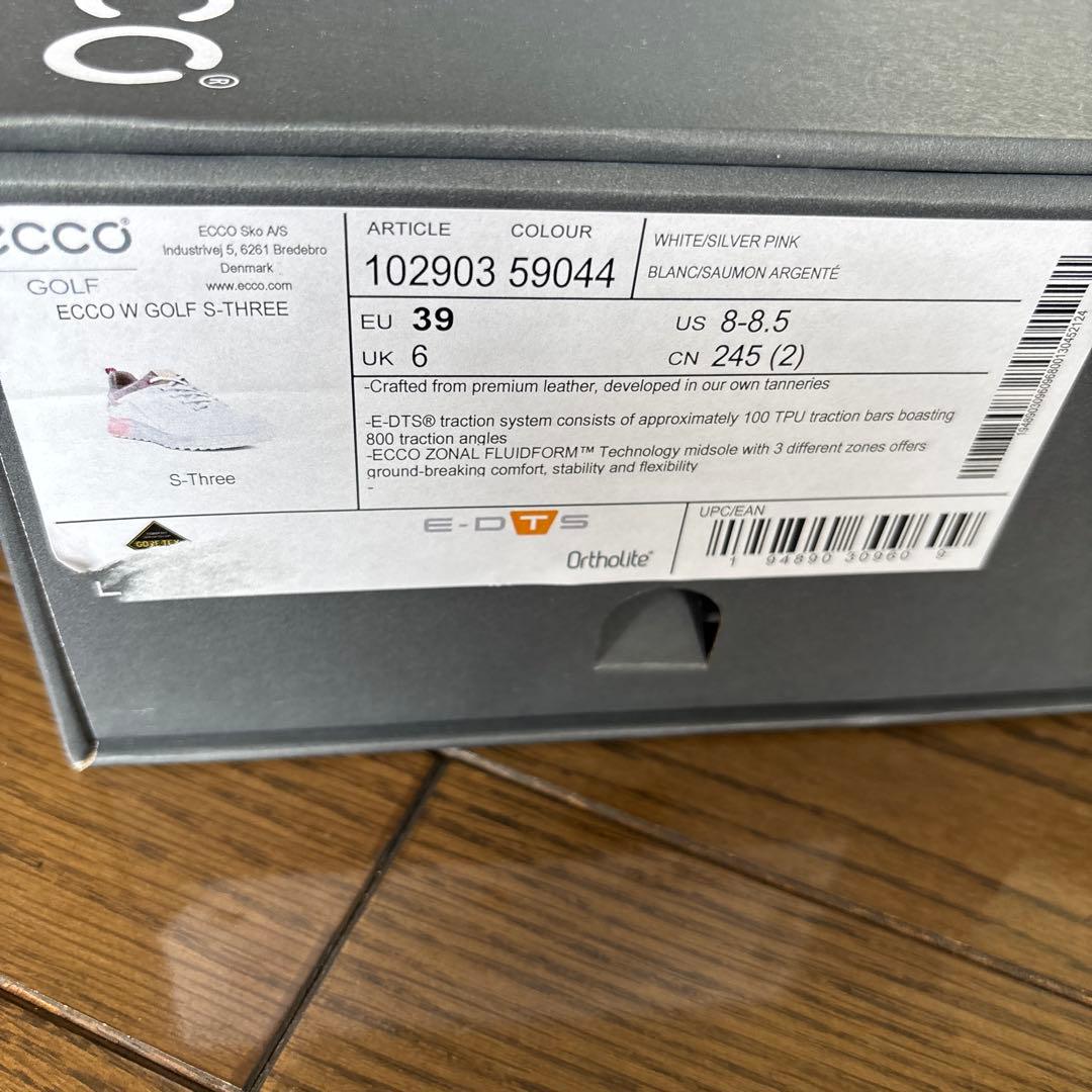 ECCOレディースゴルフシューズ