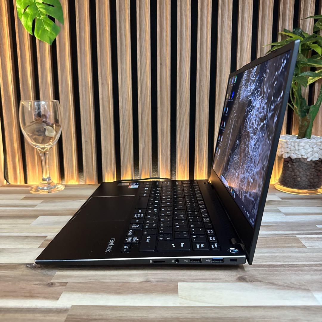 ハイスペック‼️ raytrek☘️i7第11世代☘️メモリ16GB☘️ノートパソコン