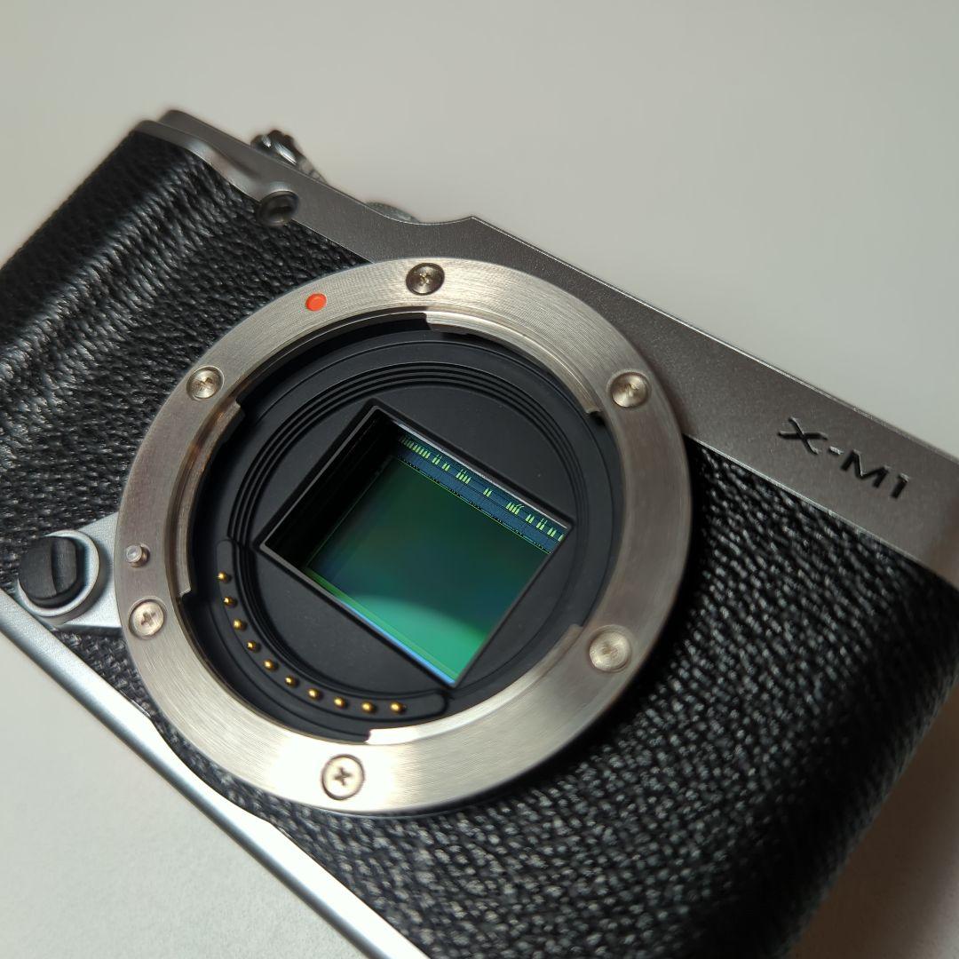 美品　Fujifilm X-M1 ミラーレスカメラ
