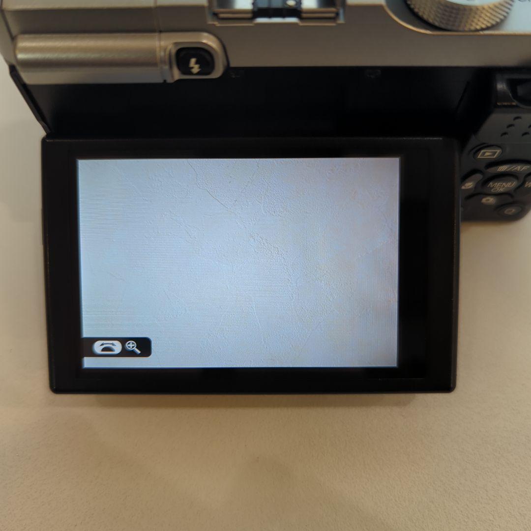 美品　Fujifilm X-M1 ミラーレスカメラ