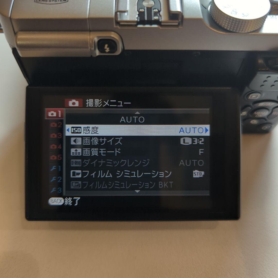 美品　Fujifilm X-M1 ミラーレスカメラ