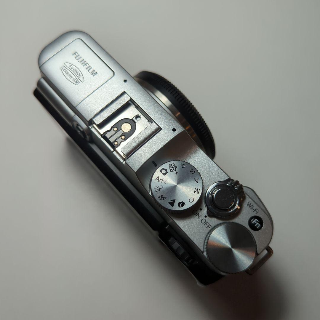 美品　Fujifilm X-M1 ミラーレスカメラ