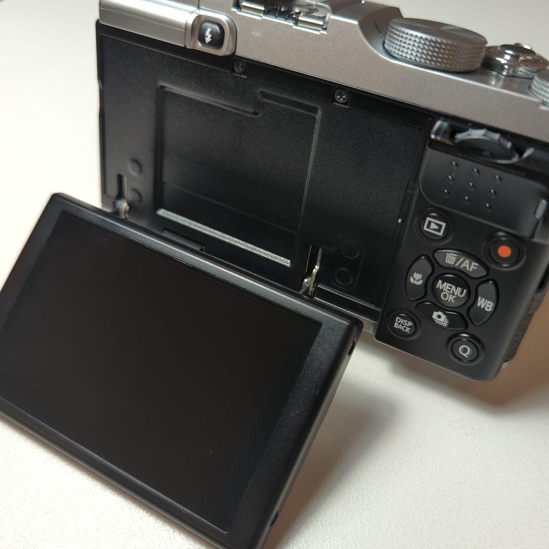 美品　Fujifilm X-M1 ミラーレスカメラ