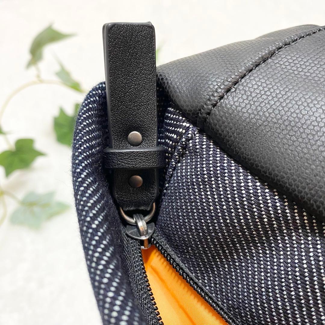 【美品】DIESEL デニム ボディバッグ ショルダー メッセンジャー 大容量